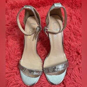Lulu's Silver and Glitter Finish heels -‎ size 8